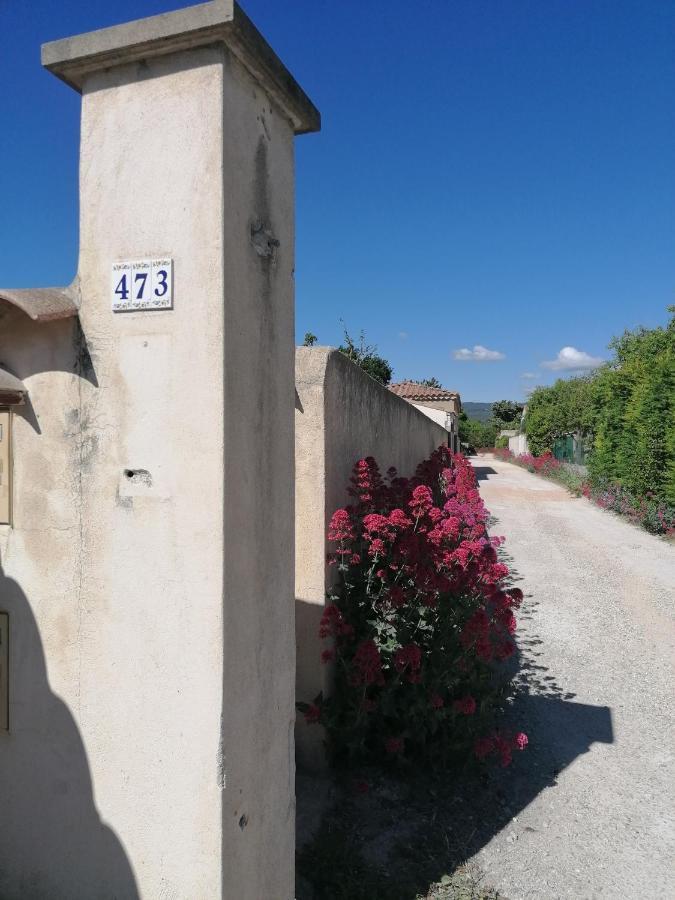 A L'Ombre De L'Olivier Apartment L'Isle-sur-la-Sorgue Luaran gambar